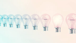 「ご笑納頂ければ幸いです」のご笑納はお詫びで使えない？ご笑納とは？使い方や意味や例文や言い換えに使える類語を紹介